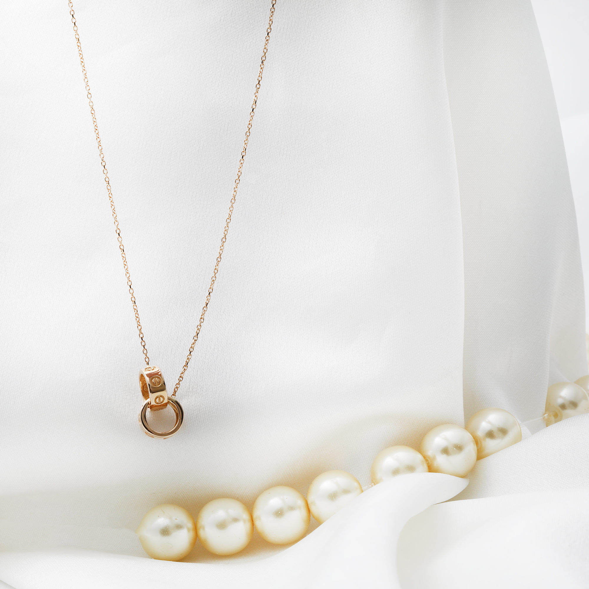 گردنبند-دو-حلقه-کارتیه-کوچک