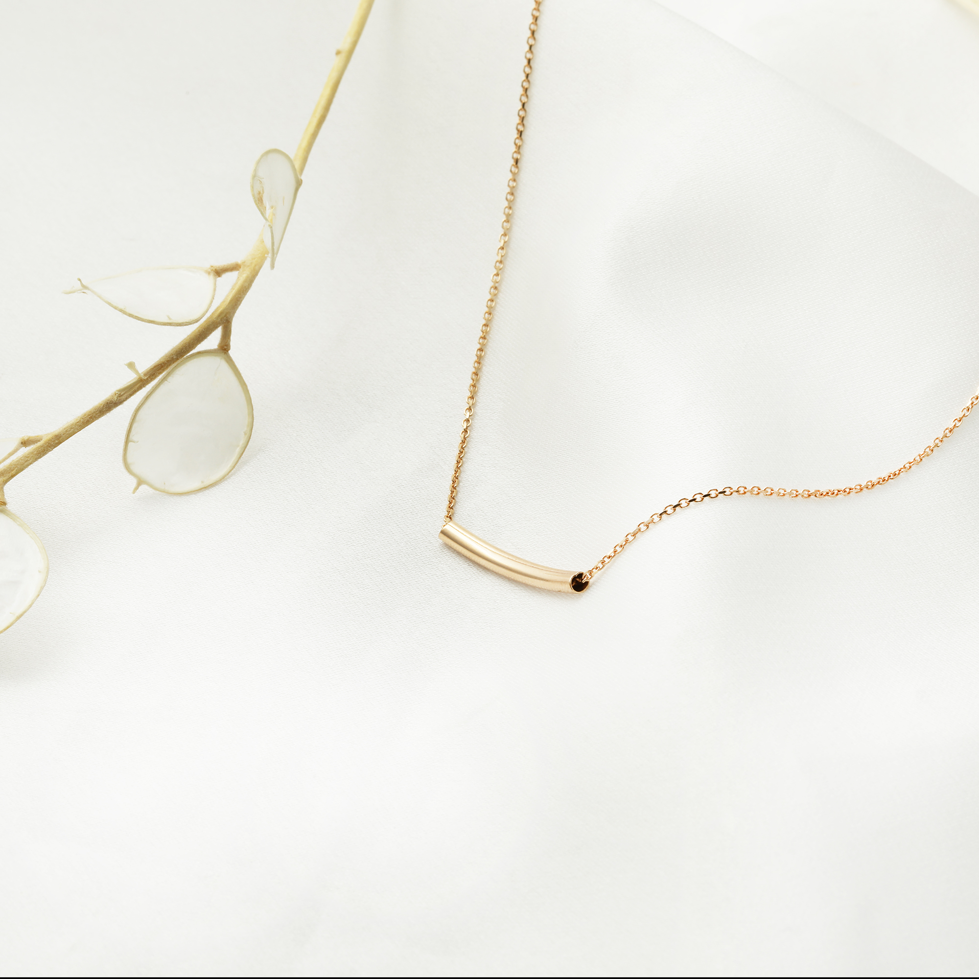 گردنبند-لوله-ای-ظریف-عکس-دوم