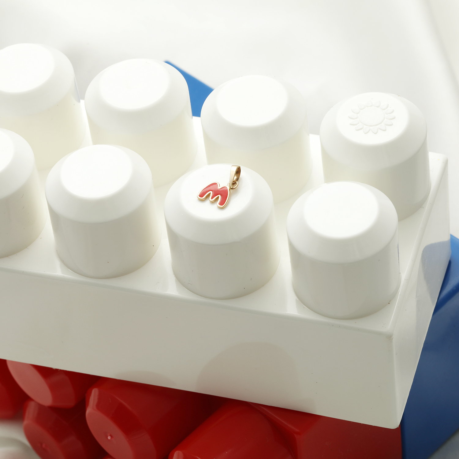 آویز-حرف-Mمینایی