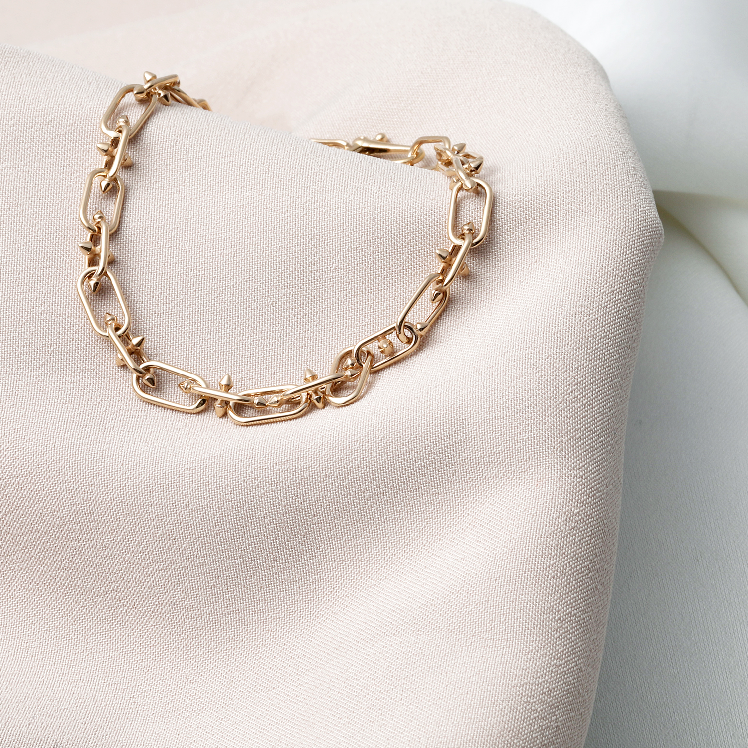 دستبند-تیفانی-نیزه-ای-0.5