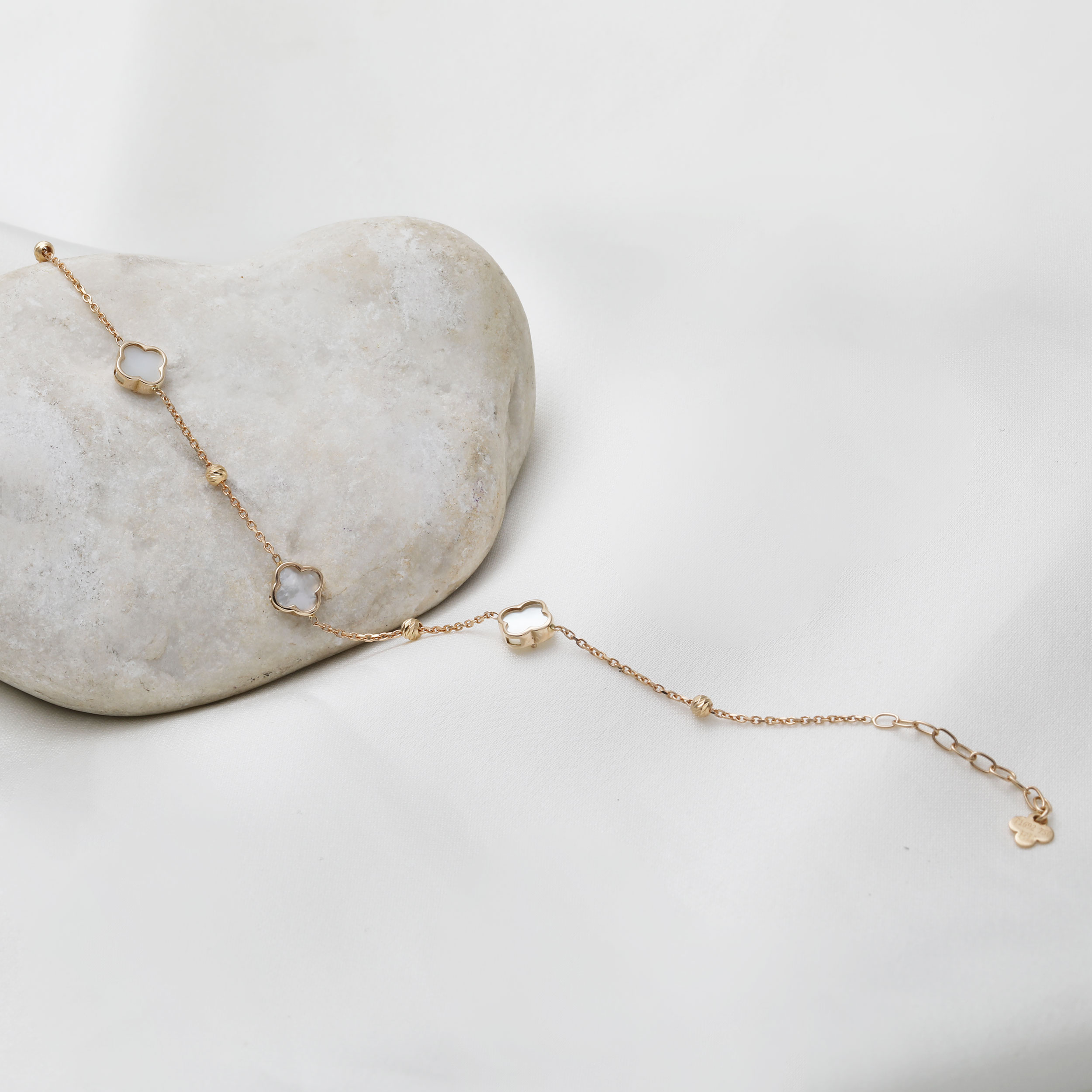 دستبند البرناردو ونکلیف صدف ظریف