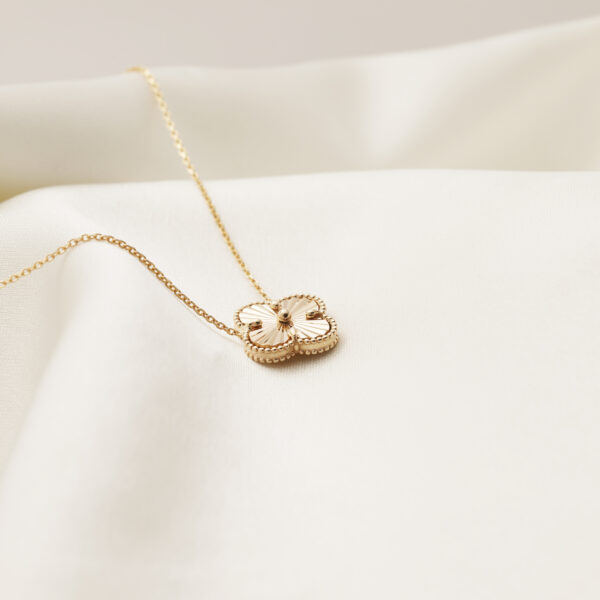 گردنبند تک ونکلیف الحمبرا الی 2