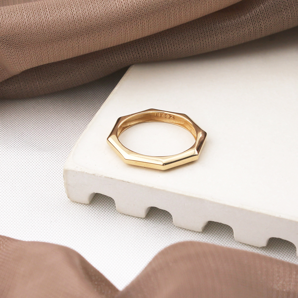 r رینگ چند وجهی