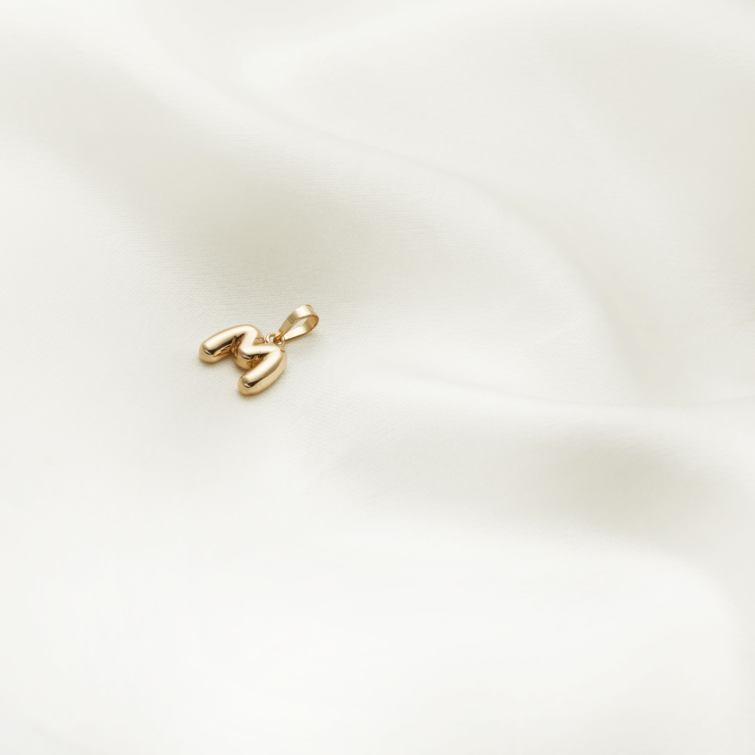 آویز-بادکنکیM آویز بادکنکی M