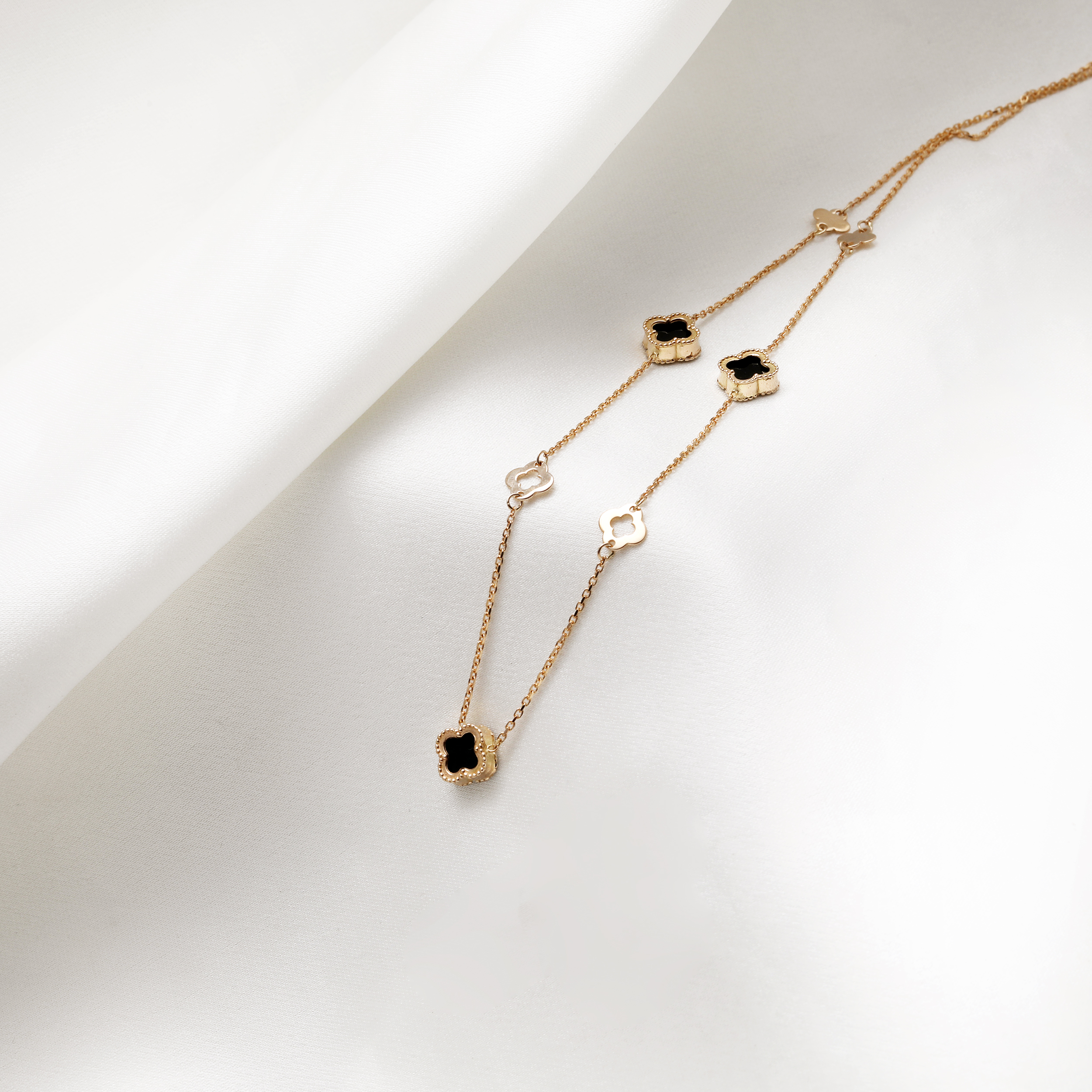 گردنبند-طرح-ونکلیف-سنگ-32-تایی-پر-و-خالی