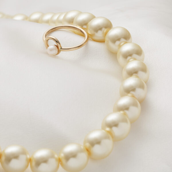 انگشتر حلقه و مروارید