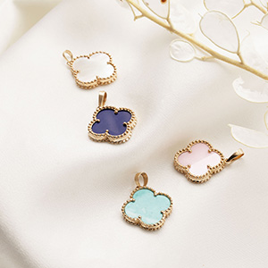 آویز طلا زنانه