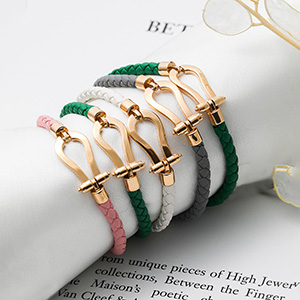 دستبند فانتزی زنانه