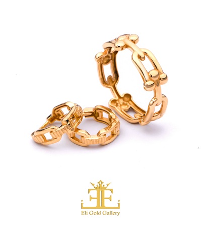 زیورآلات با لباس سنگ دوزی شده