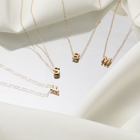 گردنبند مناسب برای دختر نوجوان- گردنبند اسم