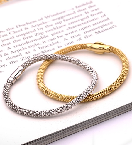 دستبند مناسب برای مچ توپر- دستبند لایه ای