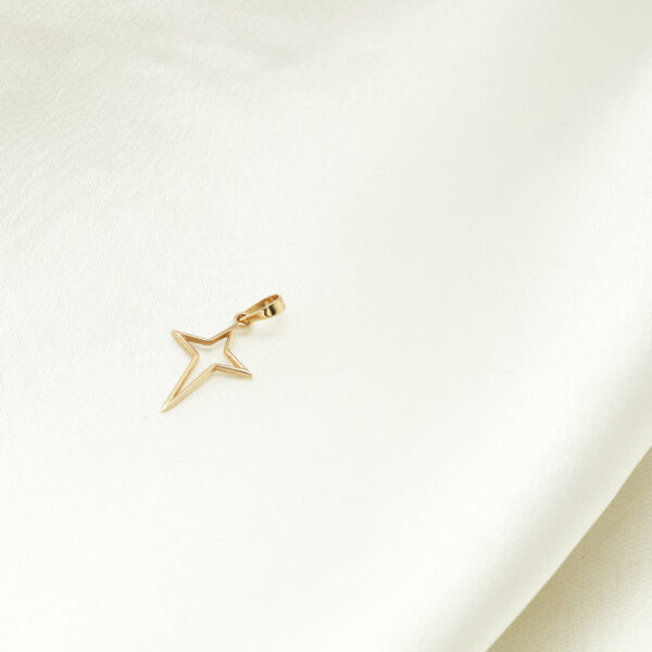 آویز ستاره کشیده