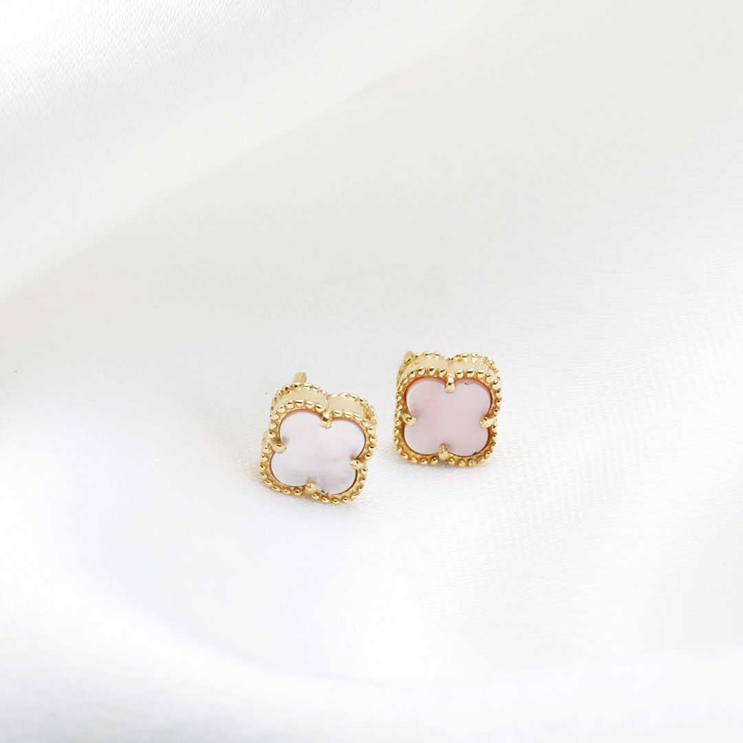 gooshvare-tarh-vancleef-light-pink-6-aks2 گوشواره طرح ونکلیف لایت پینک 6